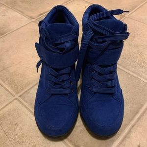 Women’s sneaker wedges